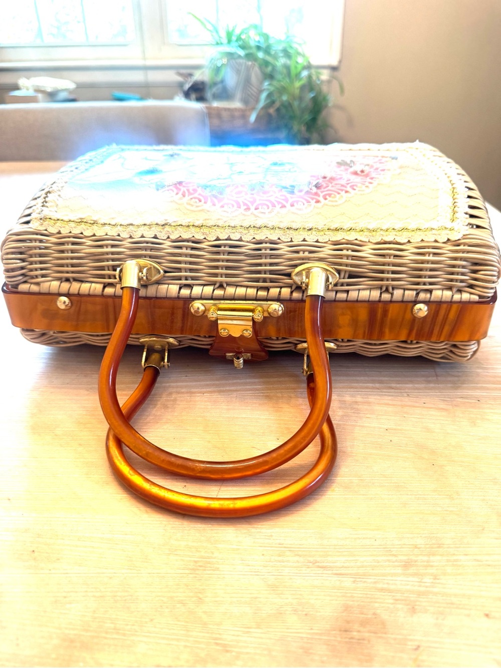 Vintage Princess Charming by Atlas Woven Wicker Fan Motif Handbag 🪭 - Picture 4 of 8